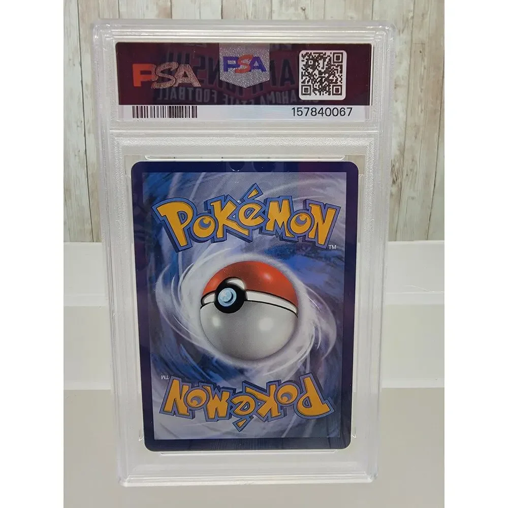 Mew 025/025 Gold Full Art Celebrations 25th Anniversary Pokemon Card PSA 9